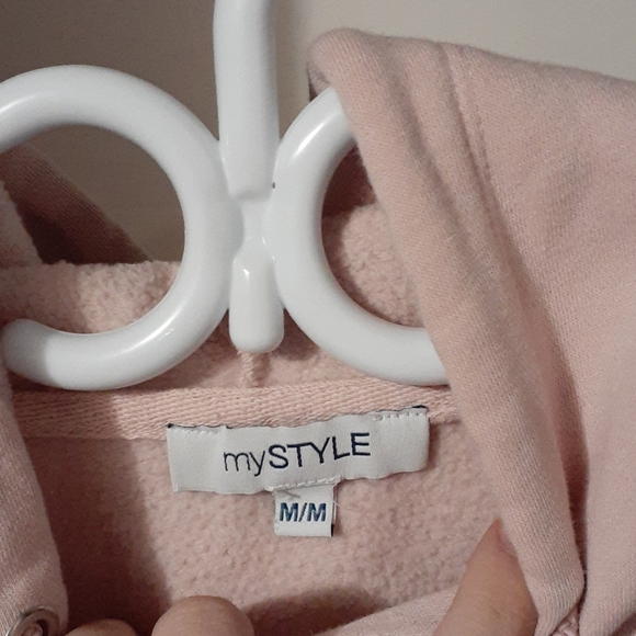 Pink cropped hoodie - Picture 3 of 3